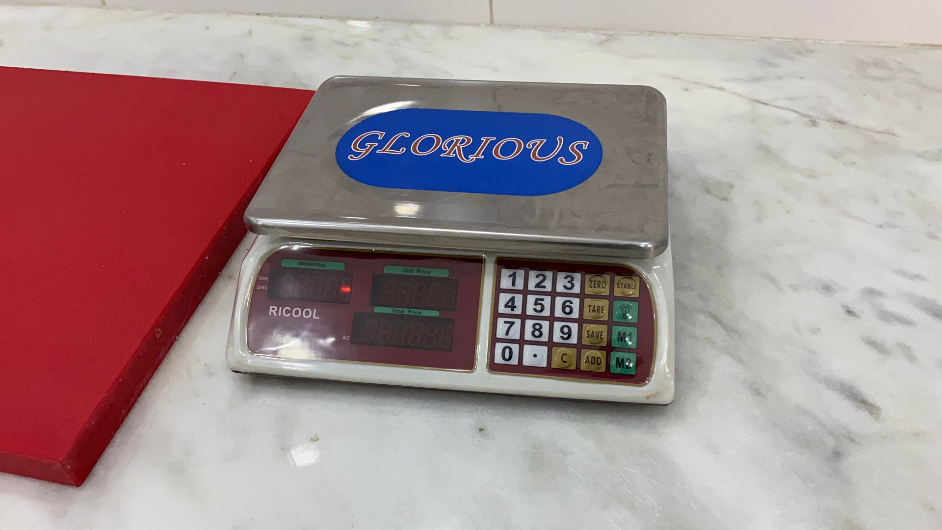 Calibrated bench scale at the portioning station